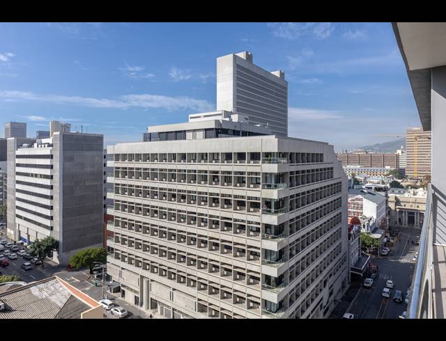 1 BEDROOM APARTMENT FOR SALE IN CAPE TOWN CITY CENTRE